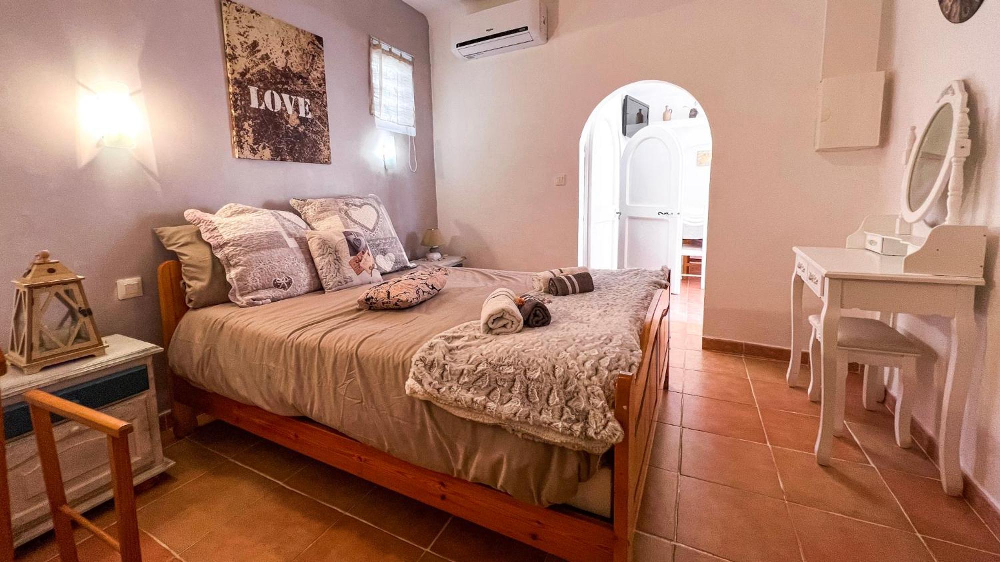 Reve D'Azur, Mazet En Bord De Mer, Parking, Piscine Partagee, Terrasse Bbq & Draps Inclus La Nartelle, 1 Salon, 1 Chambre, 1 Cuisine , 1 Sdb Сен Максим Екстериор снимка