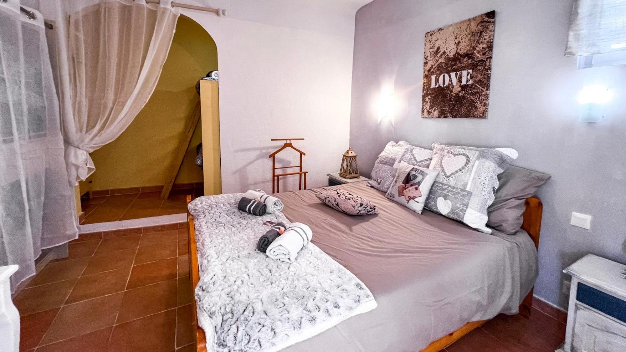 Reve D'Azur, Mazet En Bord De Mer, Parking, Piscine Partagee, Terrasse Bbq & Draps Inclus La Nartelle, 1 Salon, 1 Chambre, 1 Cuisine , 1 Sdb Сен Максим Екстериор снимка