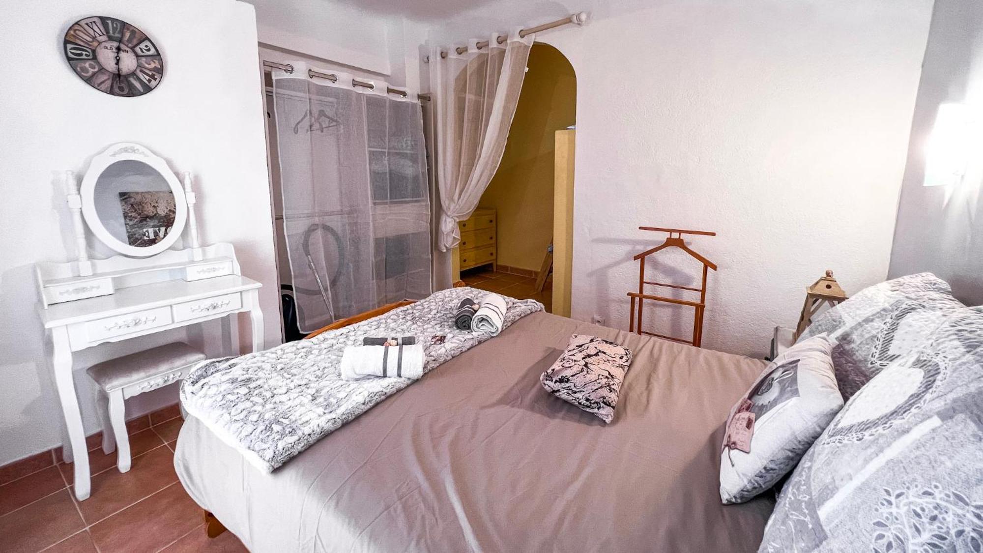 Reve D'Azur, Mazet En Bord De Mer, Parking, Piscine Partagee, Terrasse Bbq & Draps Inclus La Nartelle, 1 Salon, 1 Chambre, 1 Cuisine , 1 Sdb Сен Максим Екстериор снимка