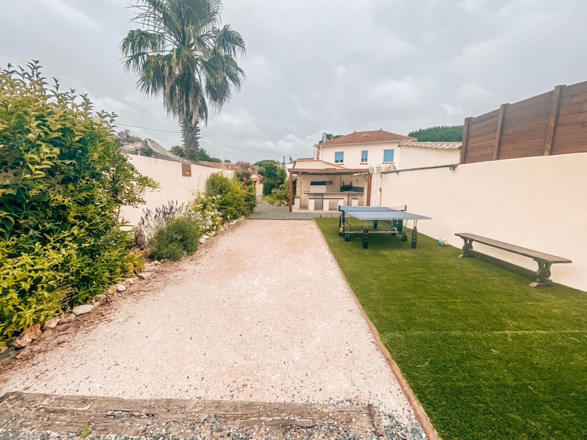 Reve D'Azur, Mazet En Bord De Mer, Parking, Piscine Partagee, Terrasse Bbq & Draps Inclus La Nartelle, 1 Salon, 1 Chambre, 1 Cuisine , 1 Sdb Сен Максим Екстериор снимка